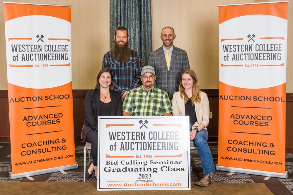 advanced-bid-calling-seminar-graduation Group photo - graduating class for advanced bid calling seminar at Western College of Auctioneering